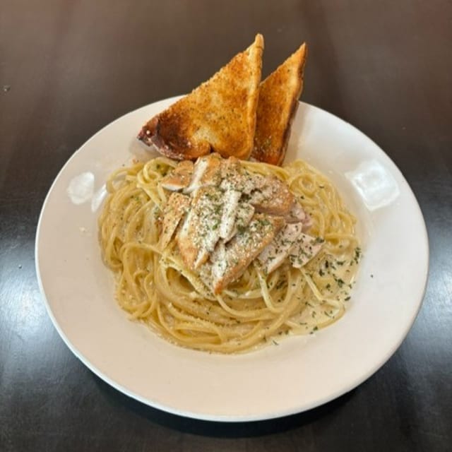 Fetuccinni Chicken.